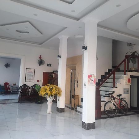 Nha Nghi Trung Hau Hotel Mong Cai Exterior photo